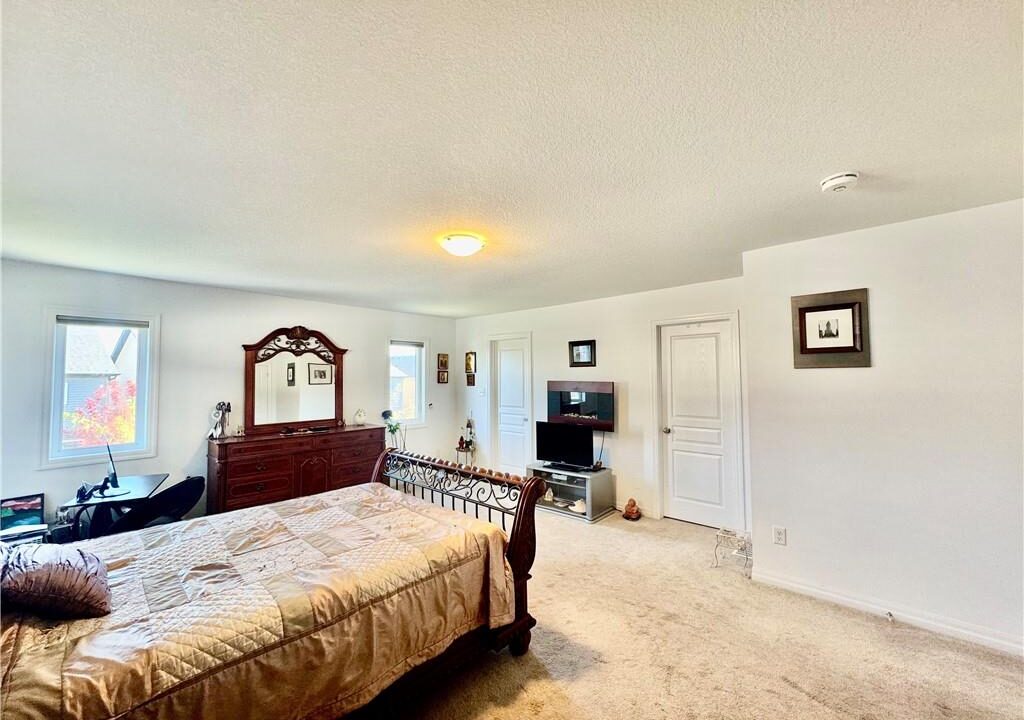 98fb9ed836b08232832f10730f49494f-m24.jpeg