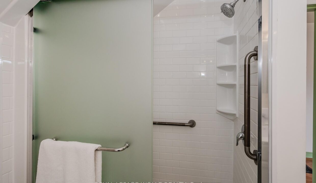 02ae4432-bda4-43fa-8725-e2c2c85148aa-l.jpeg
