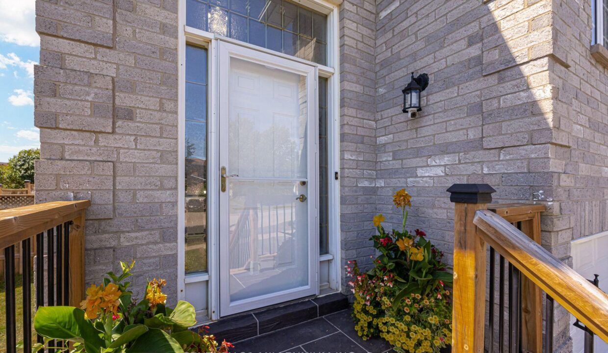 04fea51a-9232-46b9-bc88-dfcb1d9b6efb-l.jpeg