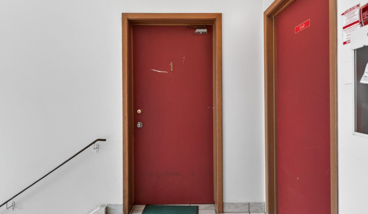 05a3ae7a-a158-4d4d-b979-18cd67484ad0-l.jpeg
