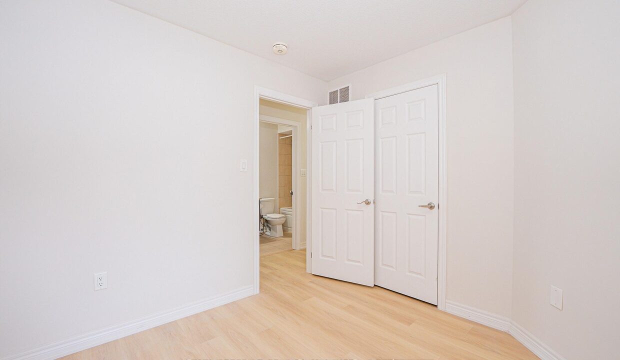 05d8ce83-95bd-4aed-acaa-23ab738ddebc-l.jpeg