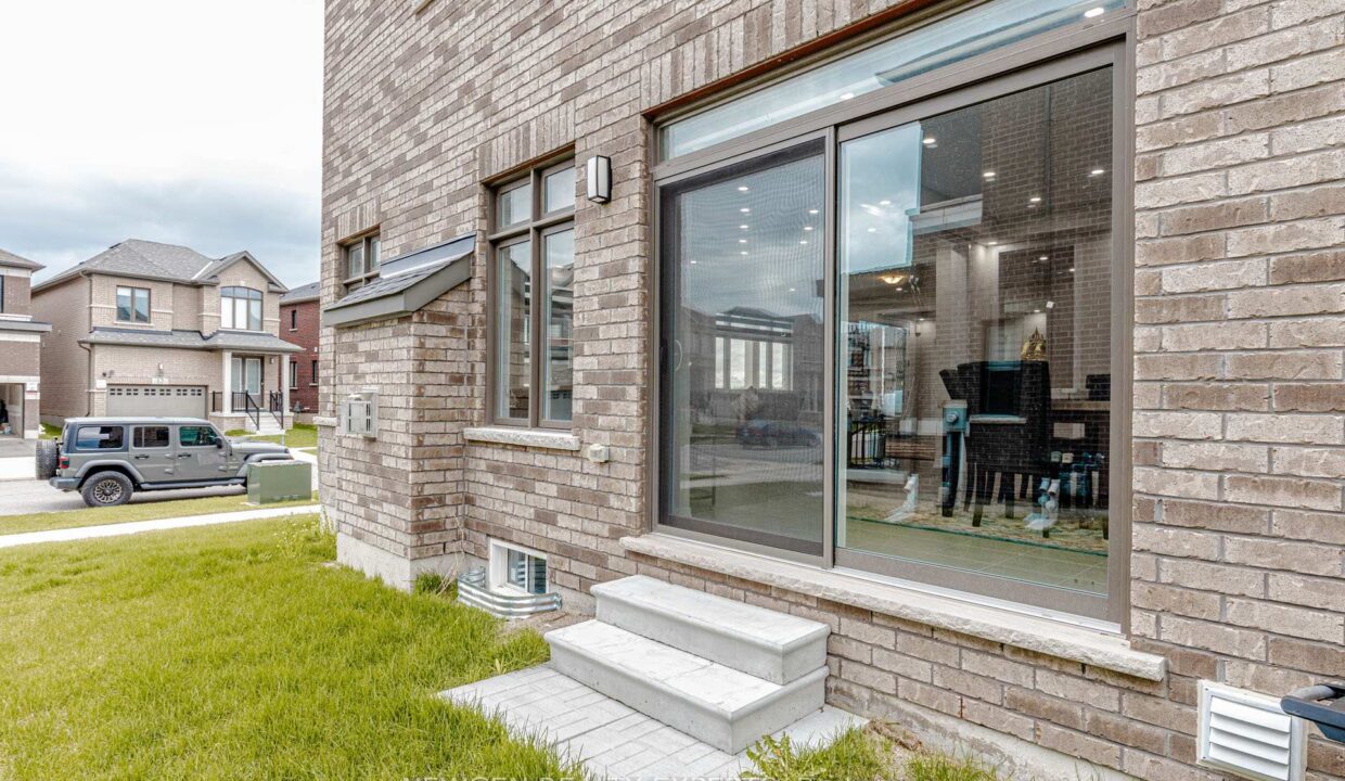 08a35292-18a8-4a21-a015-bdf48b779882-l.jpeg