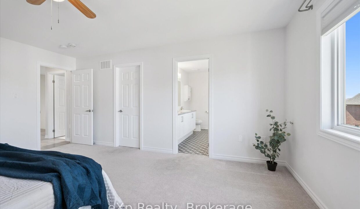090e182d-8eb4-43ea-aefa-7168b677302a-l.jpeg