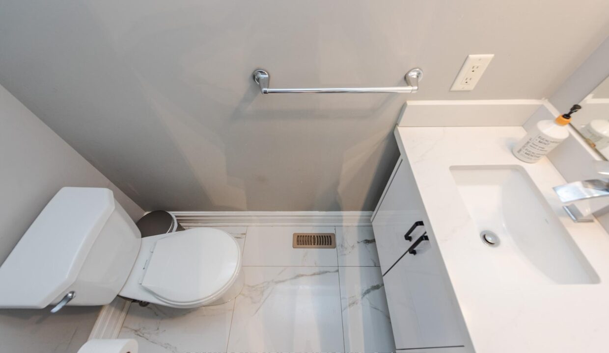 0a4e5e74-2bf7-4504-b036-300db107d5a2-l.jpeg