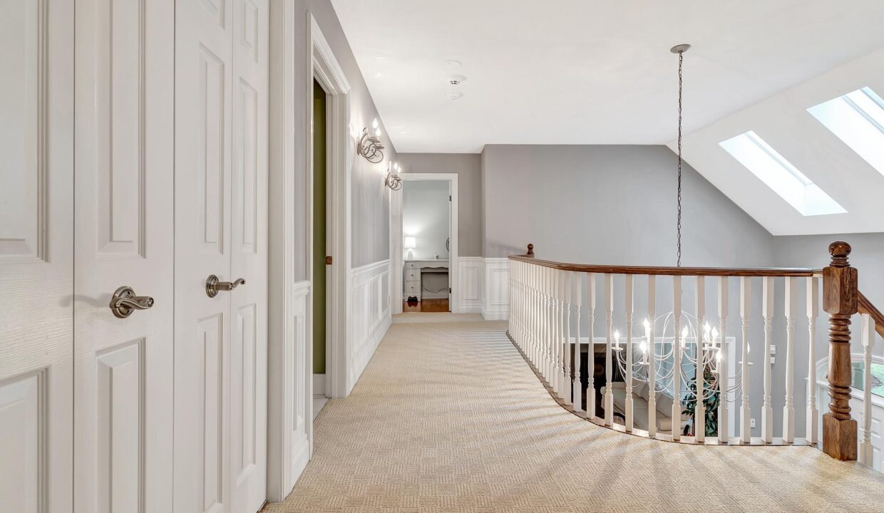 0ffabb6f-6d07-411b-93ba-5c4f5cfc69a3-l.jpeg