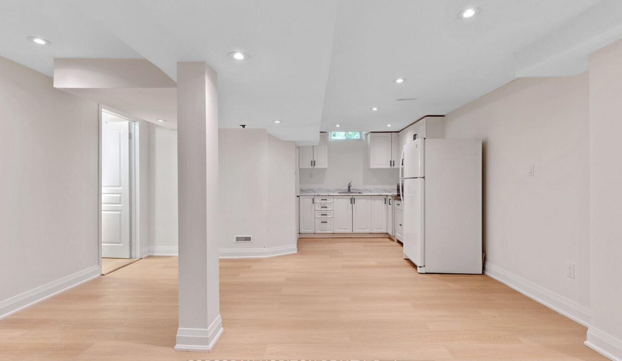 1193a38b-2289-4d83-906e-8c67ee5ce9f6-l.jpeg