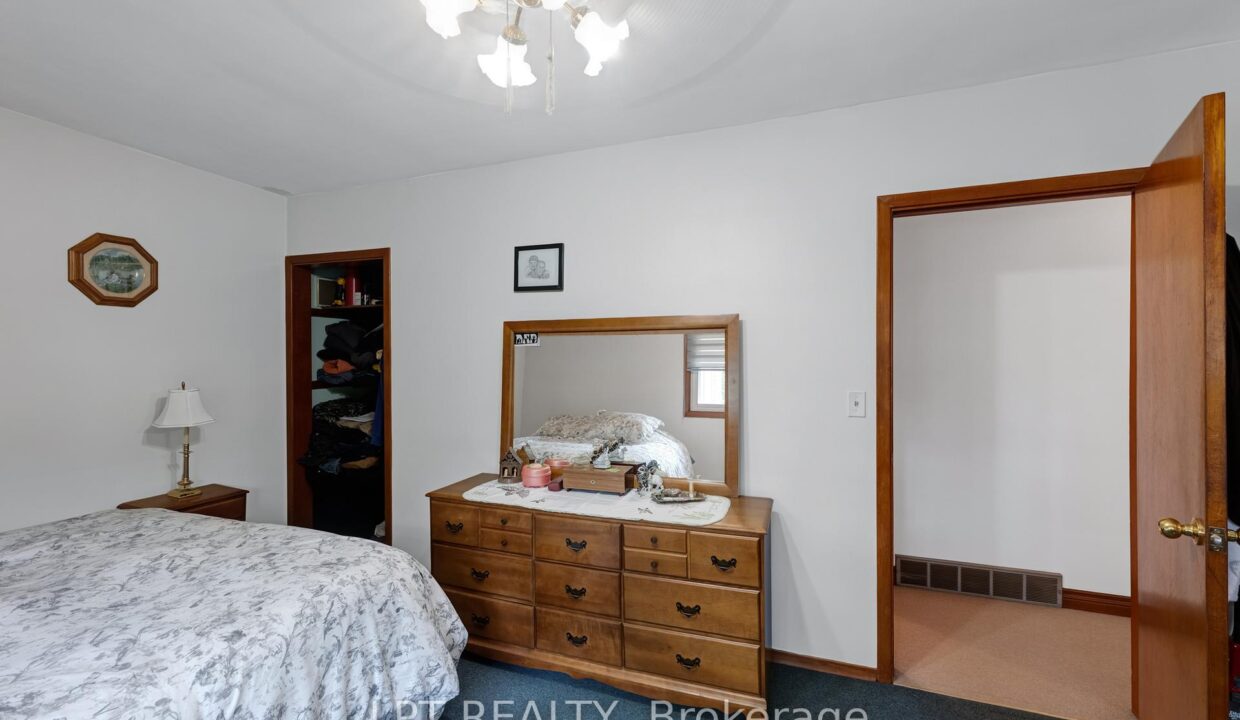 160b6b61-8f26-4cdc-a74a-0945822ac948-l.jpeg