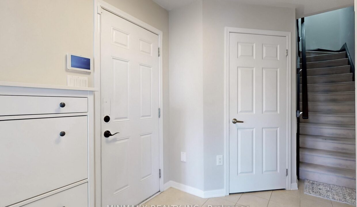 18d81ccd-dfdd-45f1-a974-71dab9bd2f4c-l.jpeg