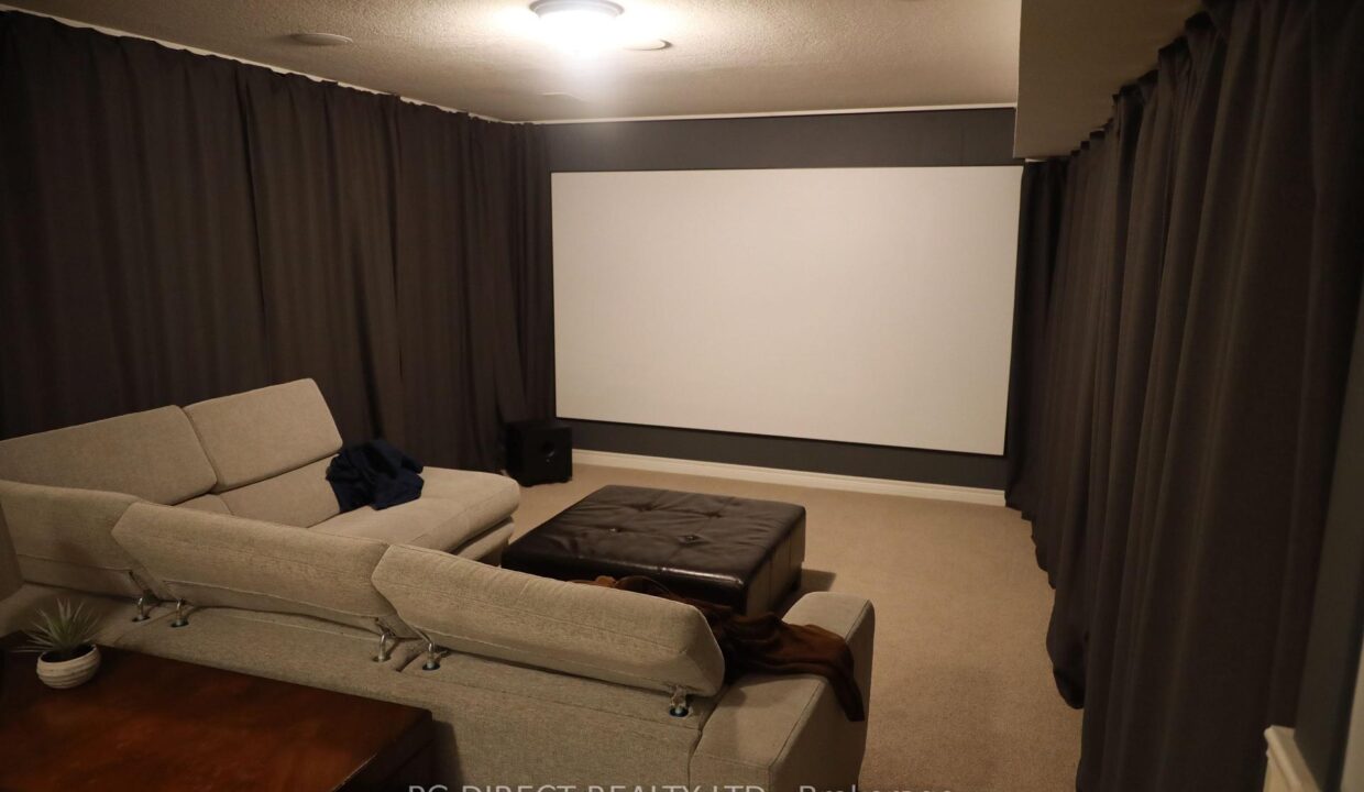19955b80-d350-49d0-97f1-86221f4130d8-l.jpeg
