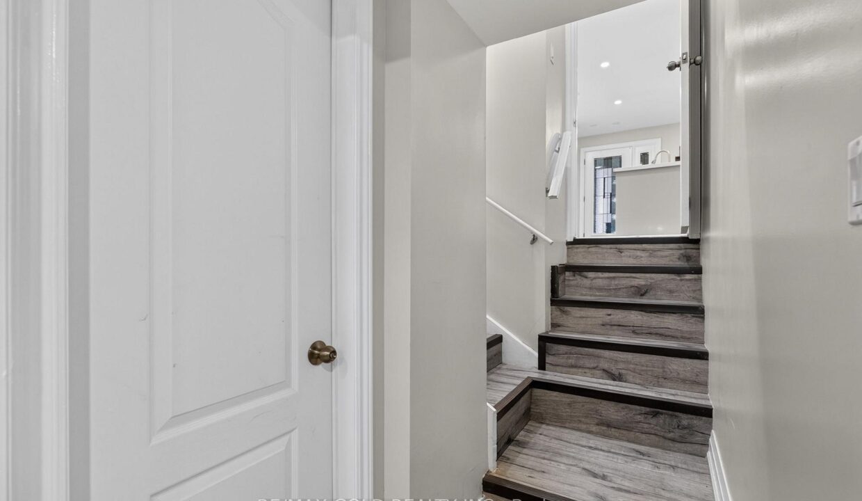 1a16c85b-bca8-447a-9f6d-26784fa5bd0c-l.jpeg