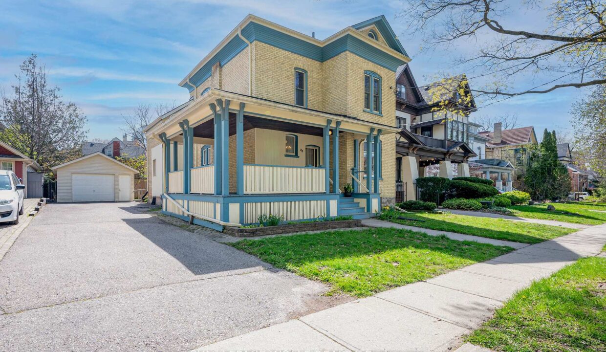 1fe0433b-158b-45e0-8589-a1a591f336cf-l.jpeg