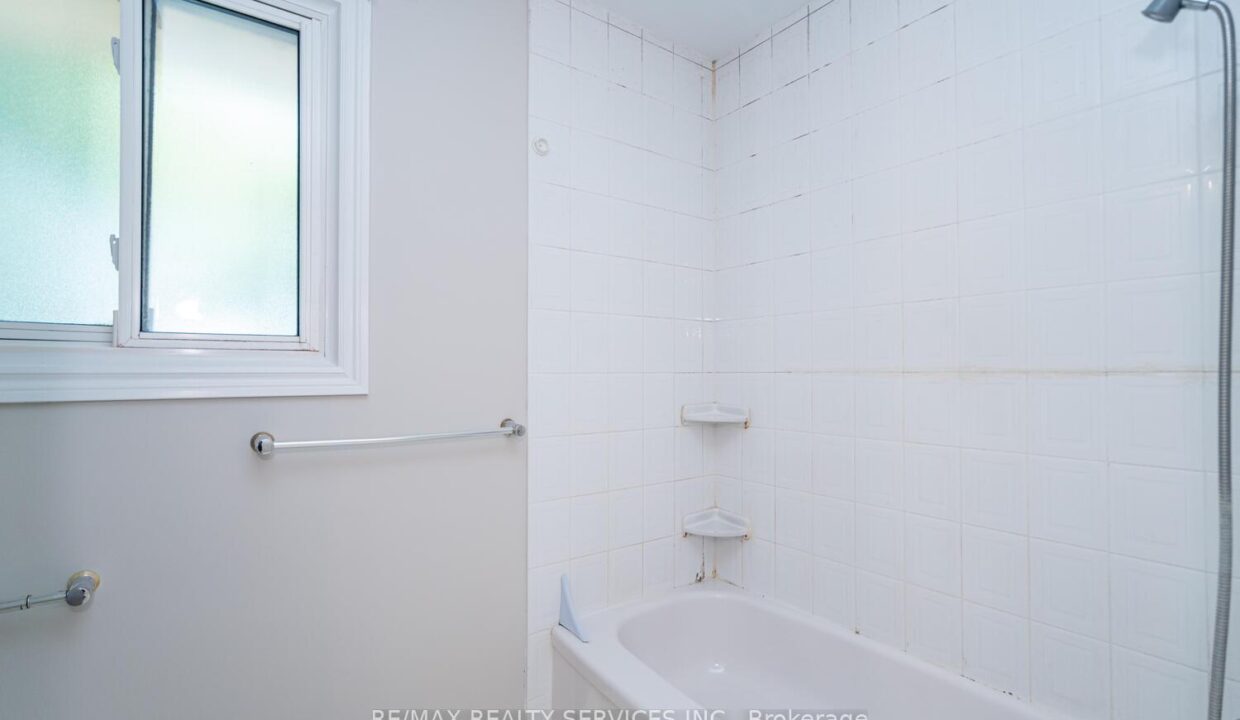 24e91cbe-5755-4d8e-a10b-084319c7cc8b-l.jpeg