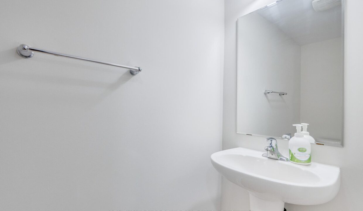25000e64-da1a-4dc0-8900-6f3211774706-l.jpeg