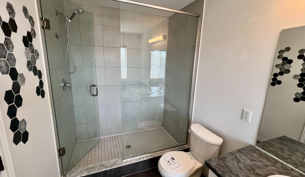 254cf7a8-a3bf-41e6-874d-a3dfe67f63b7-l.jpeg