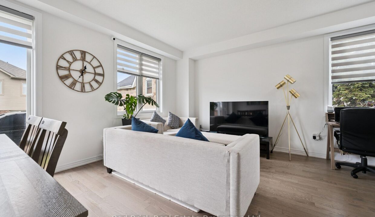 2b3cd9f4-aea8-4918-ab3f-a37911b66441-l.jpeg