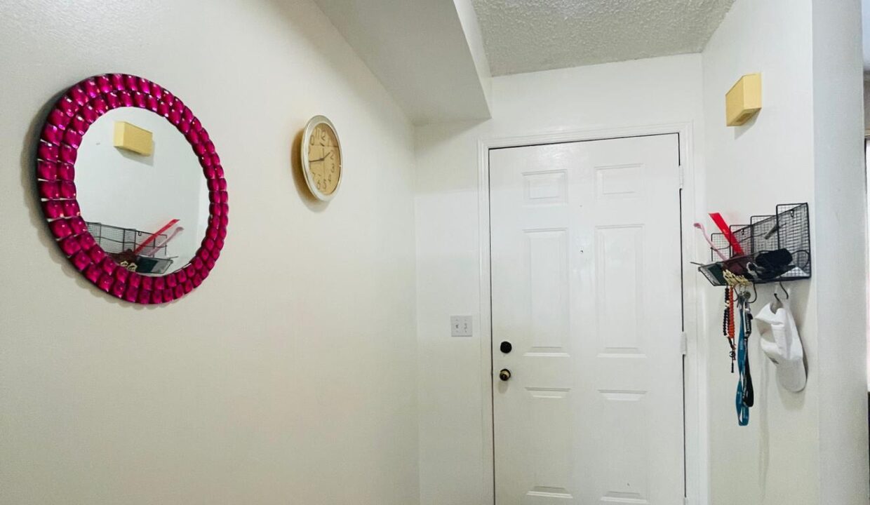 2b44d108-0129-42ba-83a0-b69c10f7e2c3-l.jpeg