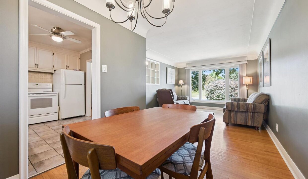 2e9ac567-28d0-411b-81a1-4a5f3e62ee03-l.jpeg