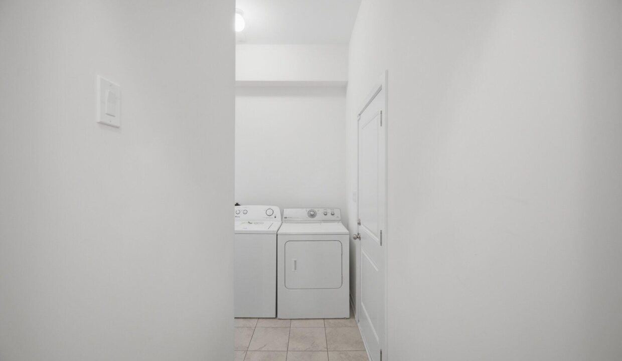 33576b02-d4ed-4a70-aa7d-8769f64e7b18-l.jpeg