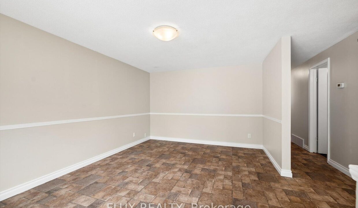 3520d751-6299-4b0c-aab9-0eaec730d6cb-l.jpeg