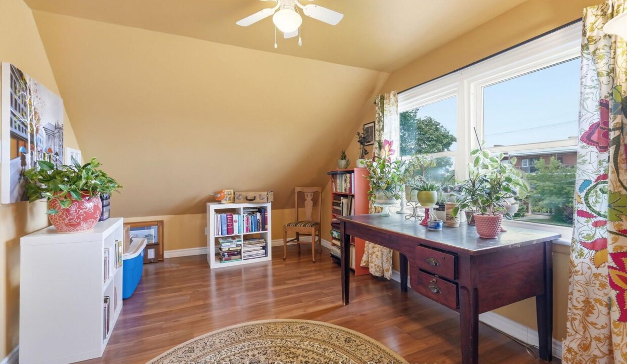 358d3f2e-35da-4a46-987c-2ce179ec29c0-l.jpeg