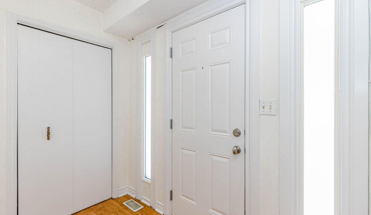 35904f63-d00b-4099-a1a7-d1a51ab03078-l.jpeg