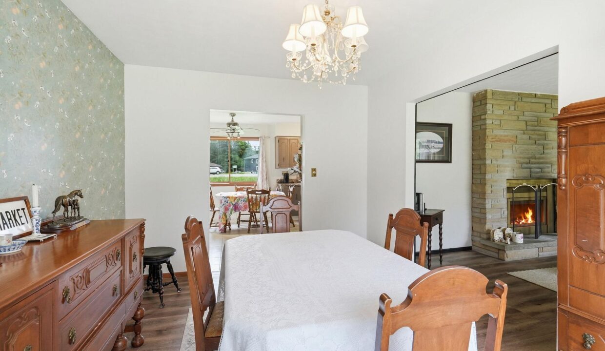 379b7d3f-7b0f-4720-bdff-973b4a7b47d0-l.jpeg