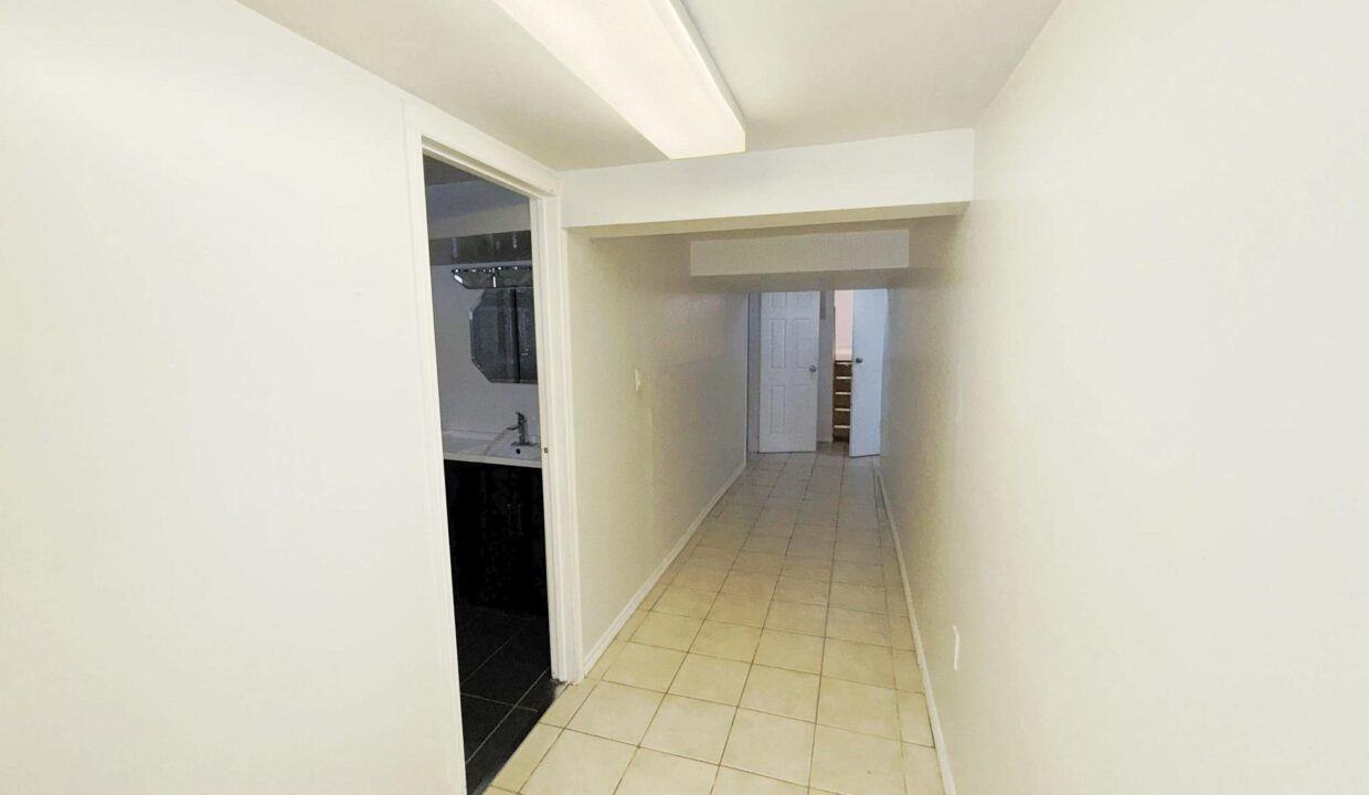 39654899-669d-42bd-8939-4853e0274a1f-l.jpeg