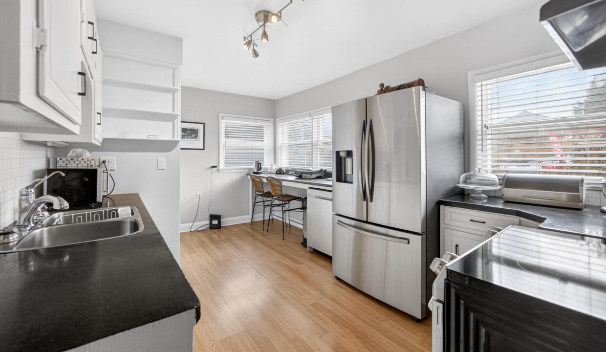 3dabb0f2-dbac-4af6-9768-f2d669ec7863-l.jpeg