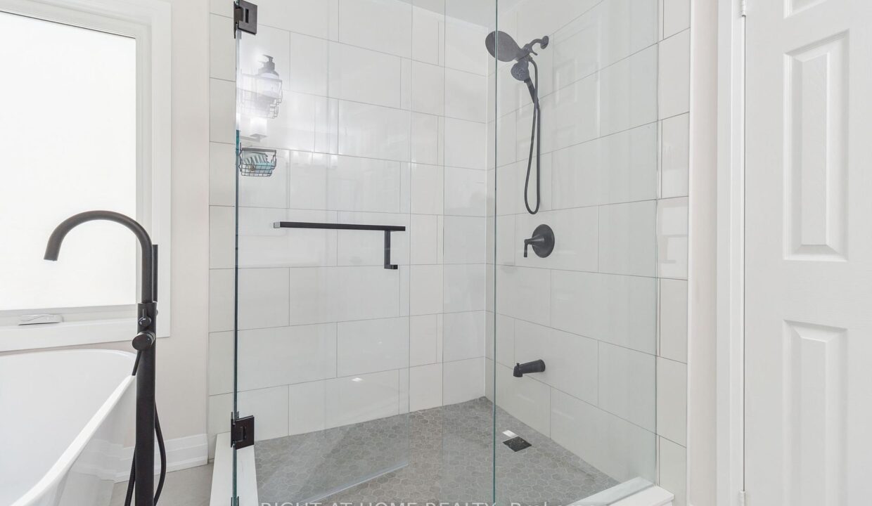 3dc2e706-e6ae-4321-ba96-3b00f67a7712-l.jpeg