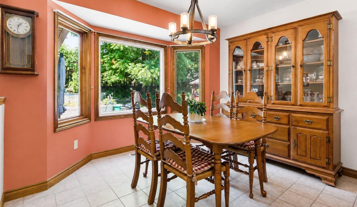 4002d706-1fc1-4c8b-98d1-503f1d472372-l.jpeg