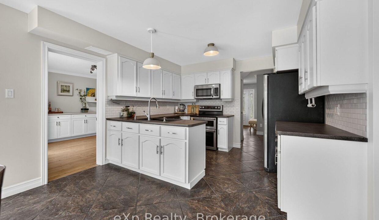 40787980-93c2-4a99-ab23-d6acd5bca9ac-l.jpeg