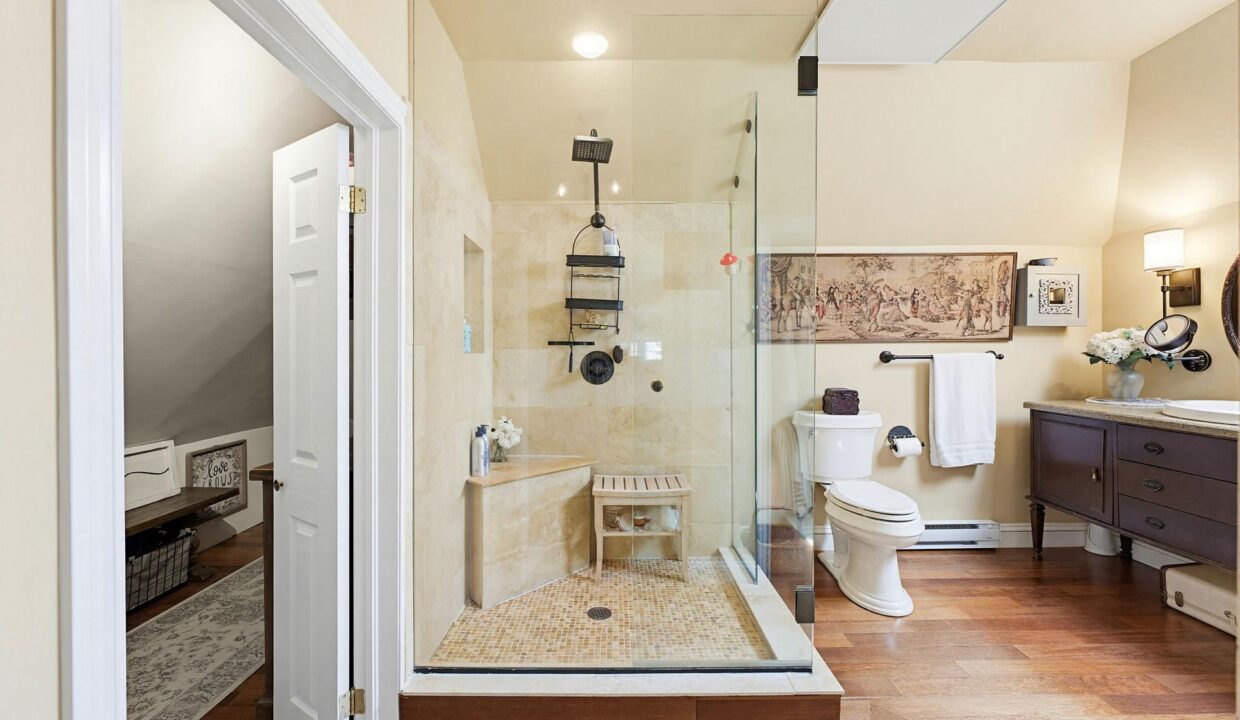 470495b6-1988-4e00-8b32-5cd8daef77dd-l.jpeg