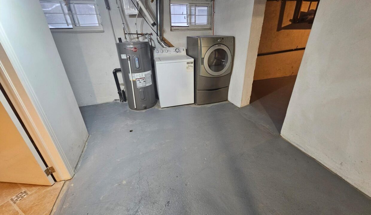 501a8a53-2ad1-46f3-b6e4-cb5f04f9a3a2-l.jpeg