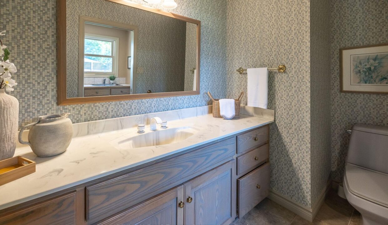 5199117d-ddd9-4b6b-a6d7-18f8326f1828-l.jpeg