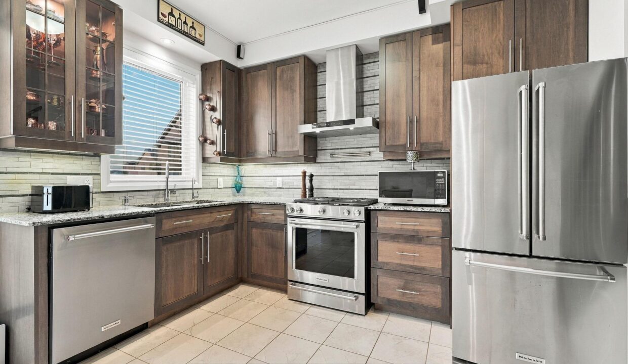 5396431d-56d5-484b-987e-7248cf8fc878-l.jpeg