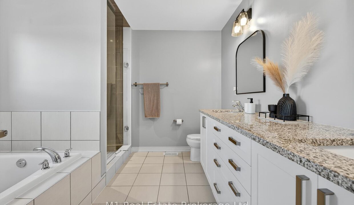 5da7e2c9-15f7-4fbc-9cf7-3bcd6c3f1a10-l.jpeg