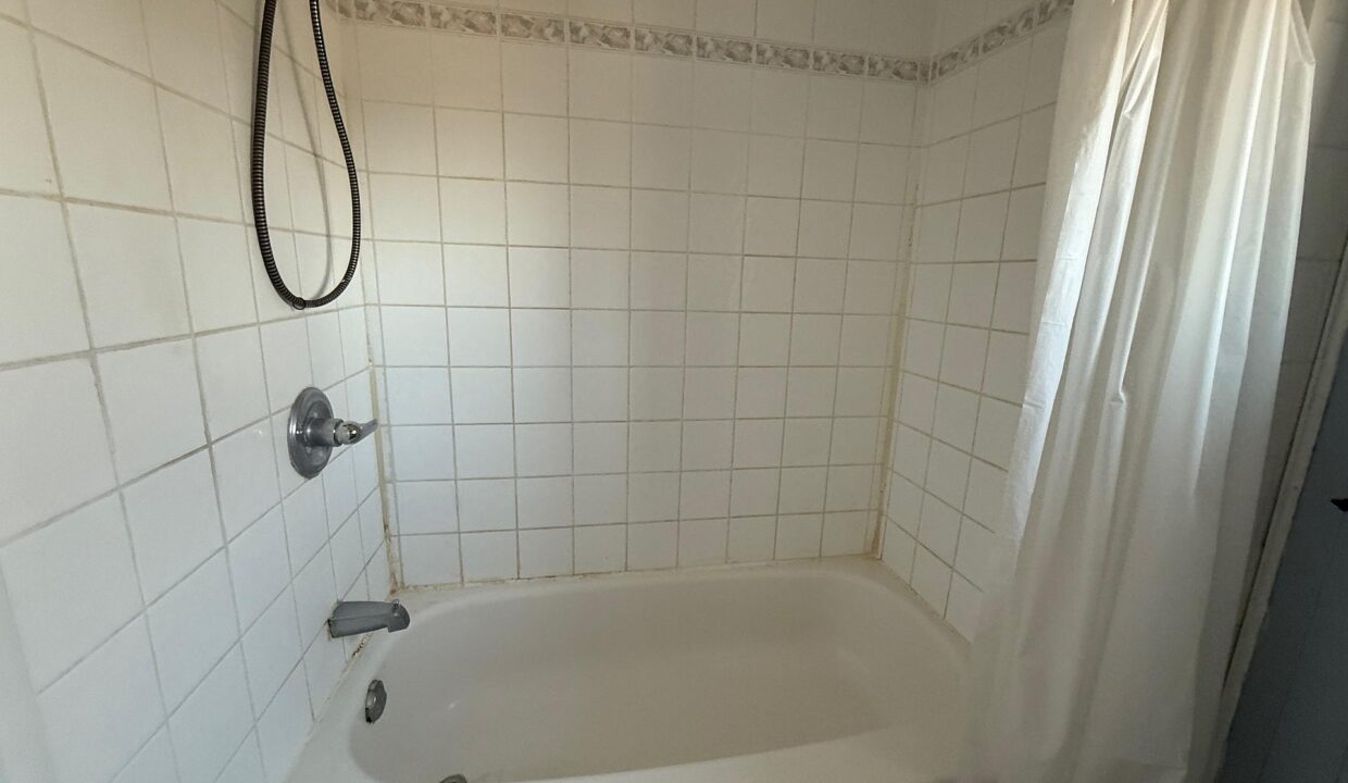 6047a9e8-dca0-4ad5-a787-f5c92798ee97-l.jpeg