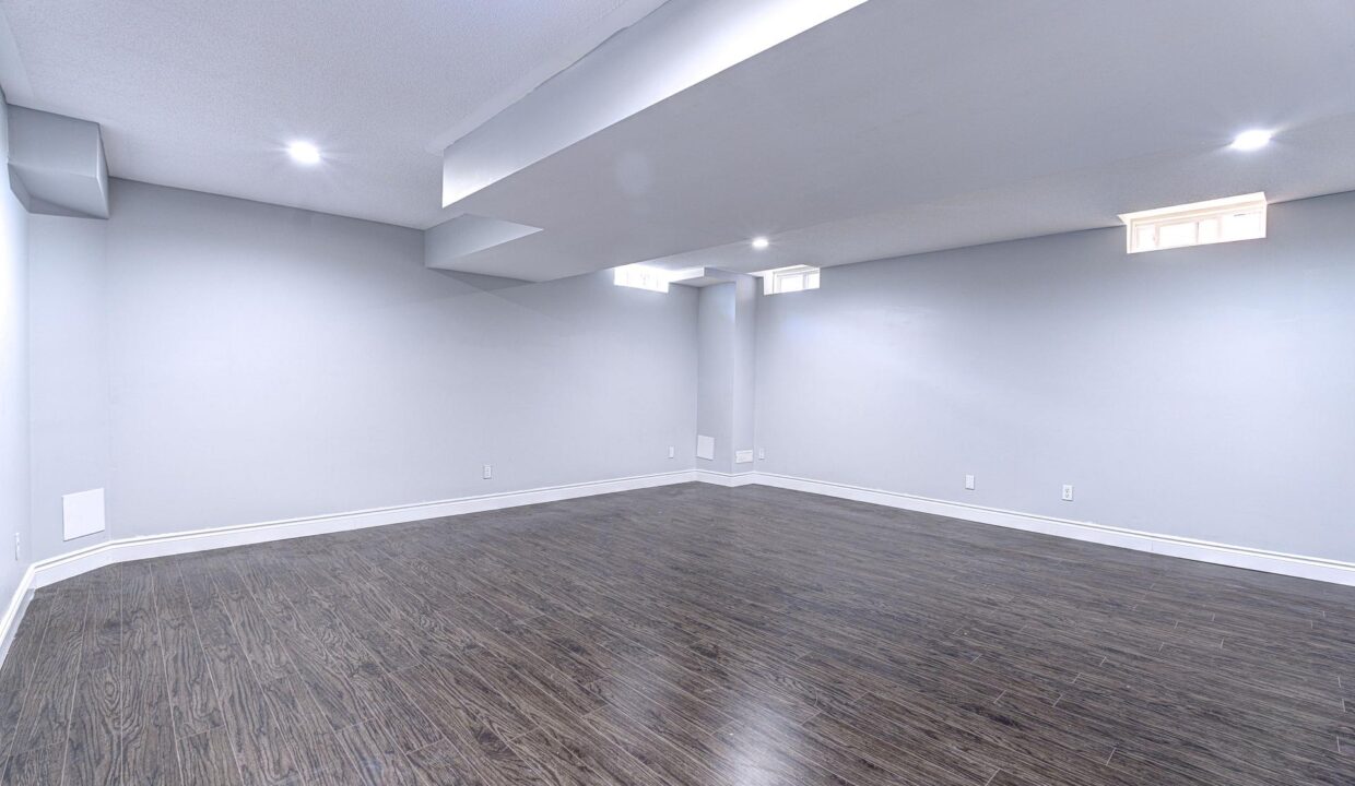 63556052-2aed-47cc-8faa-42080bd87e73-l.jpeg