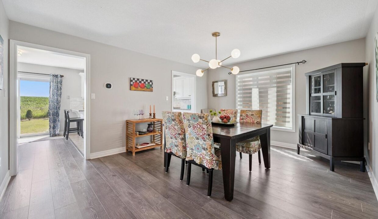 68e48841-5c6f-4db2-8def-70f591d1b8f5-l.jpeg