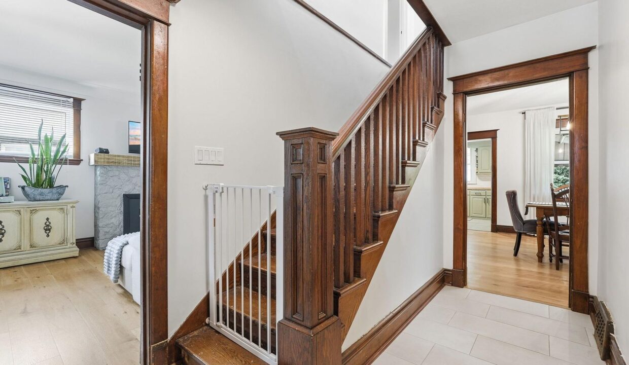 6a289353-290c-48d8-af28-d43ecaa8840c-l.jpeg