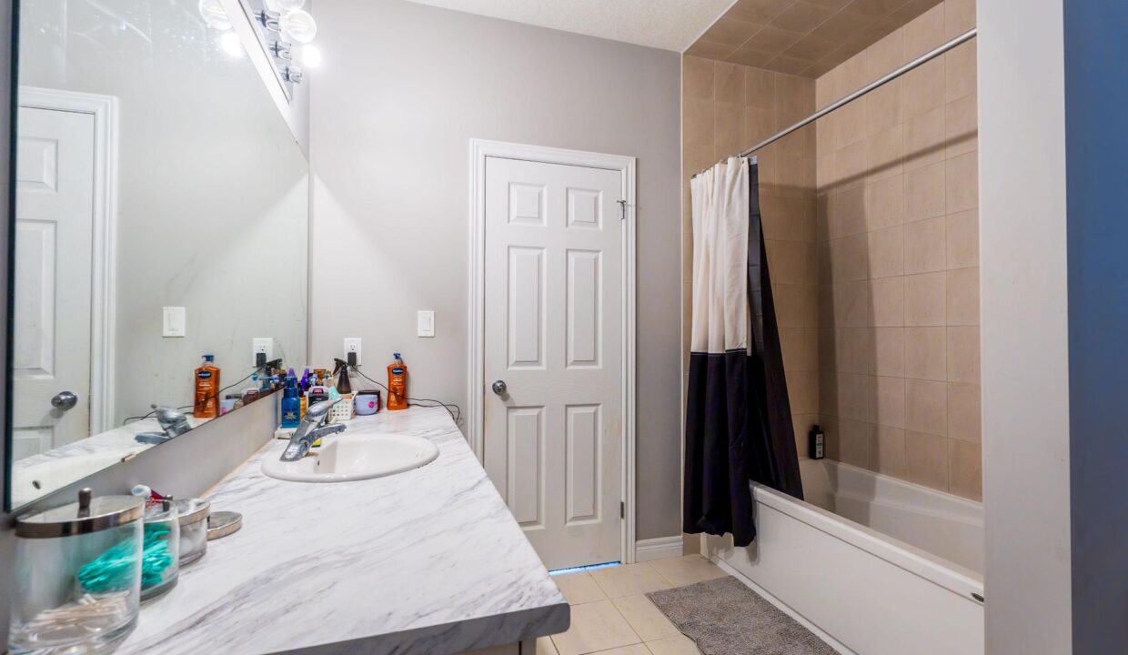 6a51628a-670a-44d0-b697-f04b4dfc38df-l.jpeg
