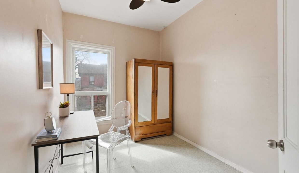 6bc46f3a-ed7e-49db-aaac-d9fbb9bacf9e-l.jpeg