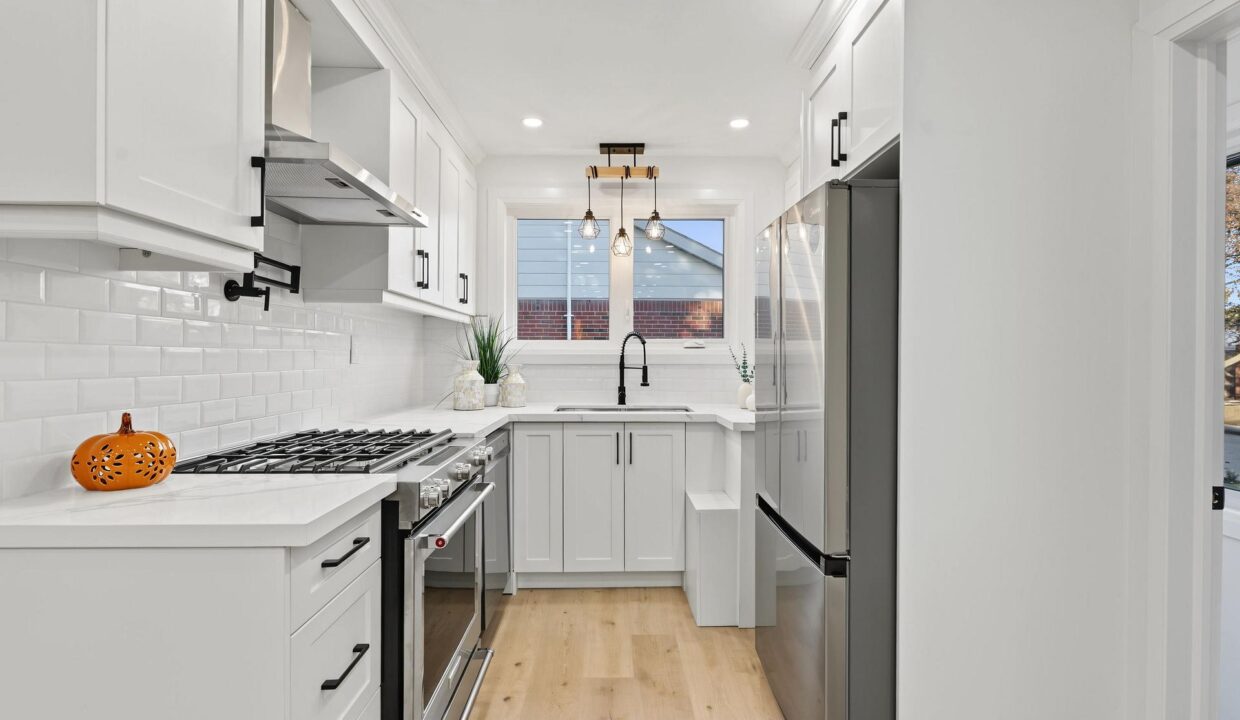 6deb3ad6-6e9c-4d95-8d63-e52e03533114-l.jpeg
