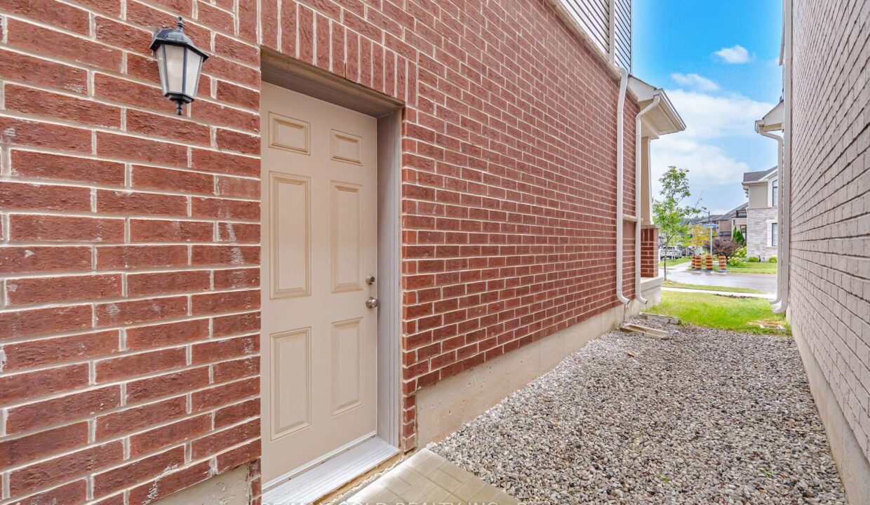 6f8efe68-2841-40a5-bb91-1c36d0eca6eb-l.jpeg