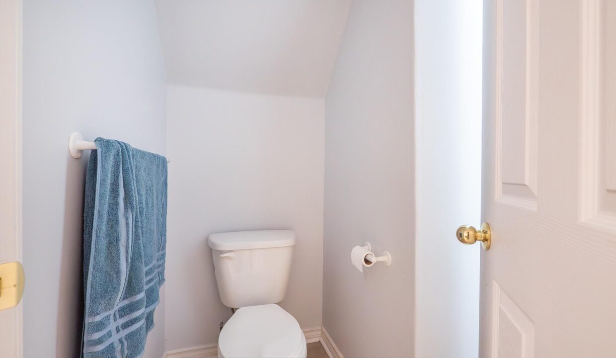 7399676d-f33f-49ad-a5f7-1a18077b050b-l.jpeg