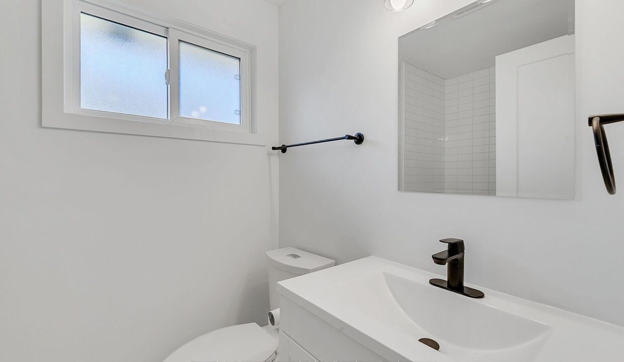 73ae0979-83a7-4672-a8bd-f649ab5185ec-l.jpeg