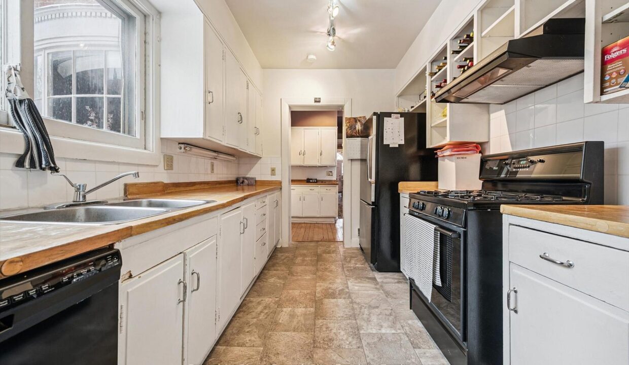 7bfa674e-85b5-4bad-a335-cb795ddf44eb-l.jpeg
