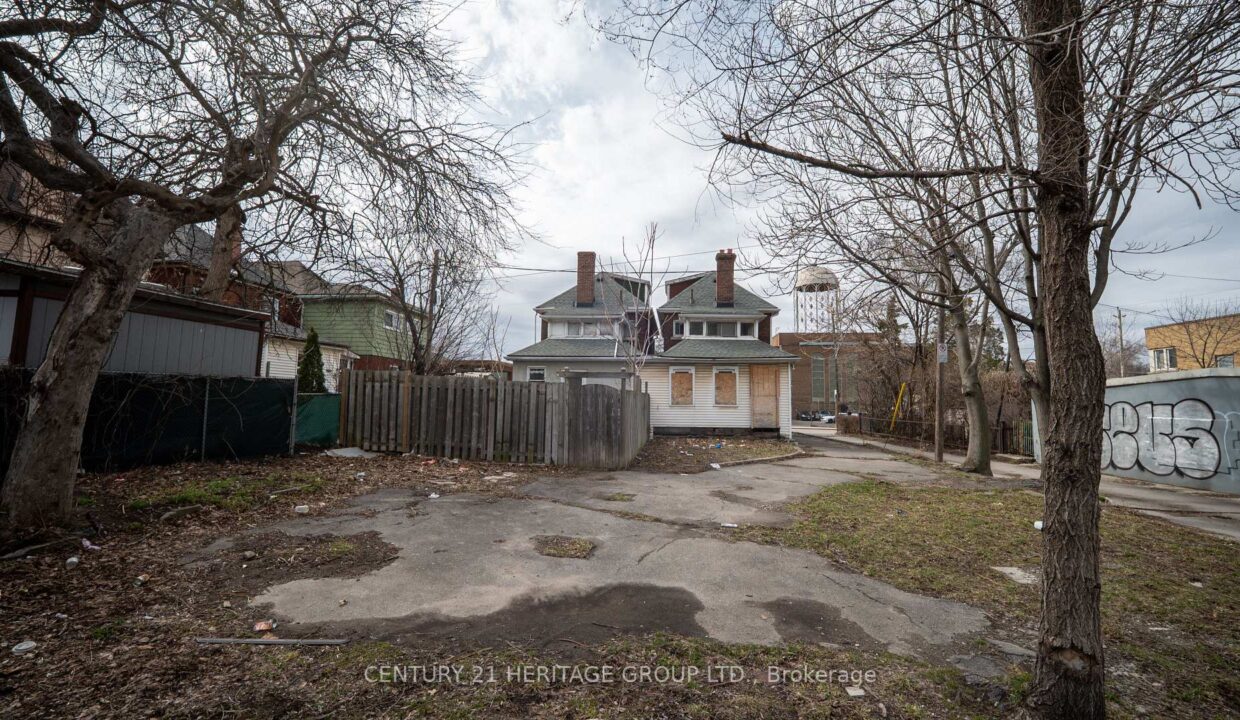 7c551943-2ac4-4bed-8725-e0b0d575482b-l.jpeg