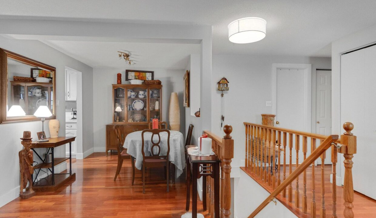 811589ed-254e-458d-bab1-1567086f1a8b-l.jpeg