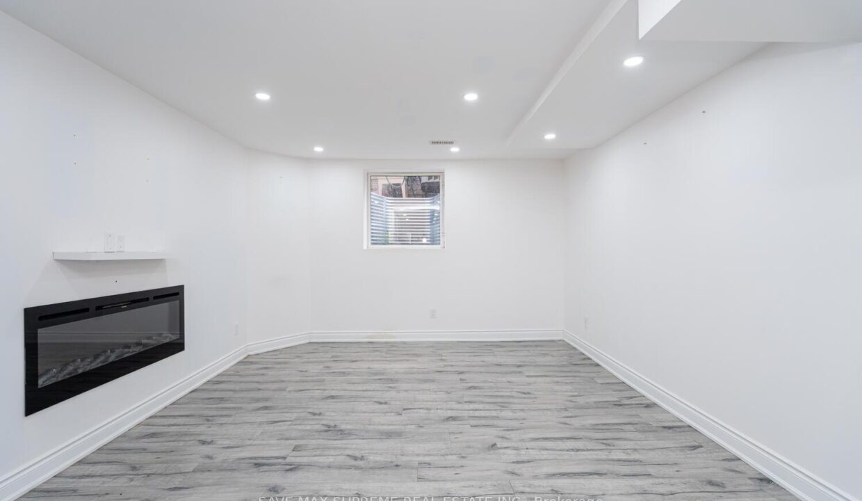 83a45090-29c4-4f5b-b2f8-b161257153ac-l.jpeg